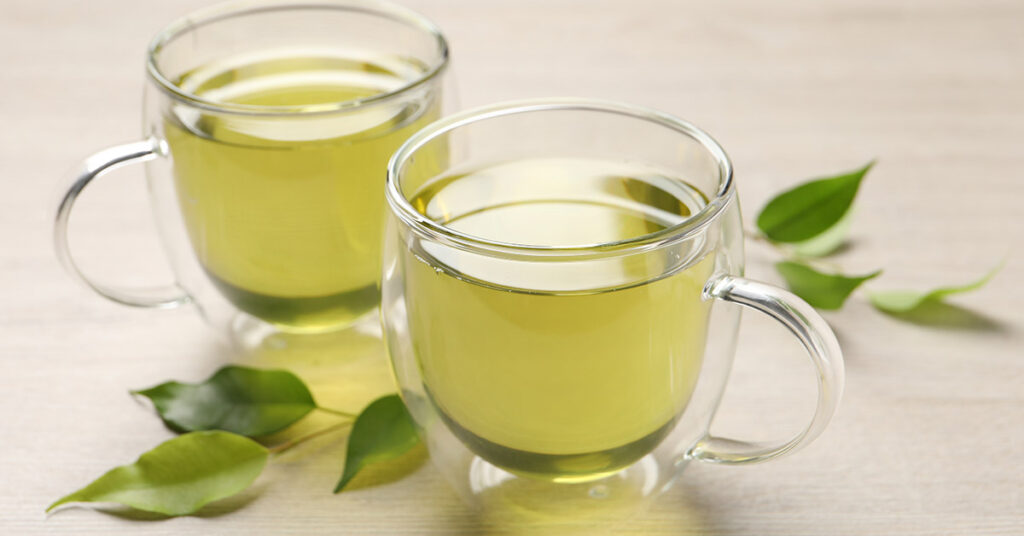 15+ Drinks To Boost Brain Function, According to Experts - Featured image