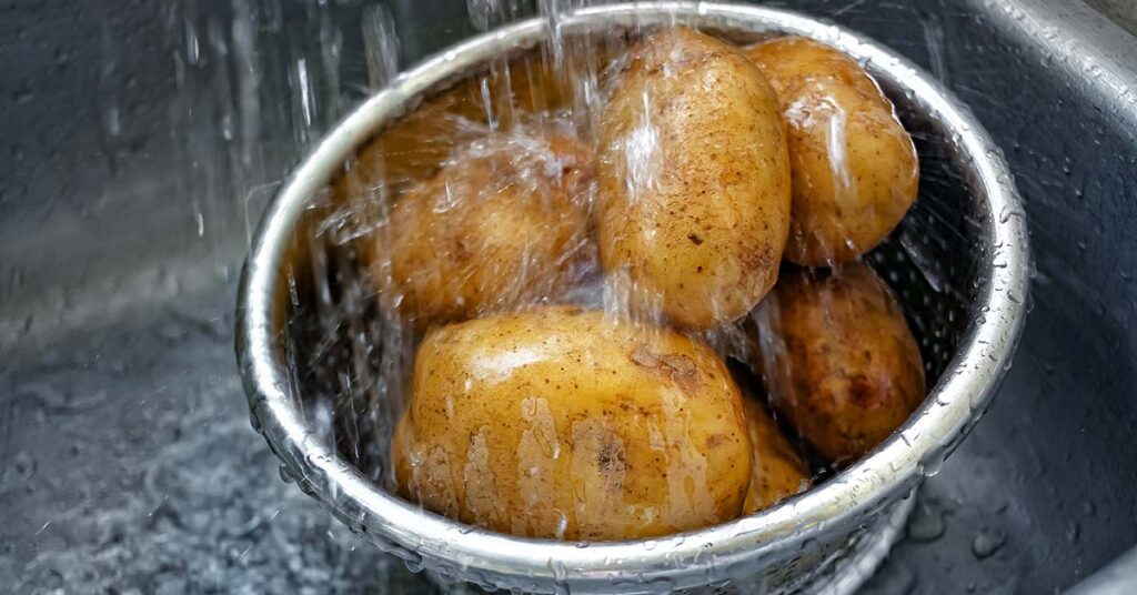 Should You Wash Your Potatoes If You’re Going to Peel Them Anyway? - Featured image