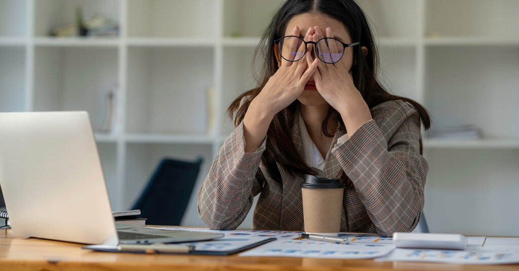 Sitting For More Than 6 Hours A Day Increases Your Risk of Early Death, But Adding One Thing To Your Diet Can Help - Featured image