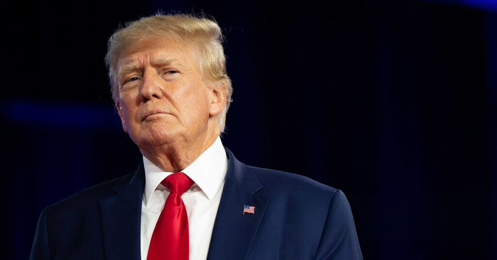 Report Claims Trump Will Ban Transgender Troops Upon Reentering Office - Featured image