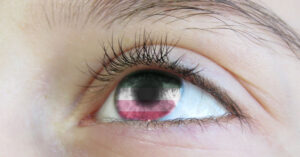 Woman Says She is ‘Abrosexual’ After It Took Her 30 Years To Realize Her Identity Portrait of a young girl with the color of the eyes of the flag of Abrosexuality