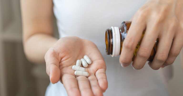 5 Medications That Can Raise Dementia Risk, According to a Doctor - Featured image