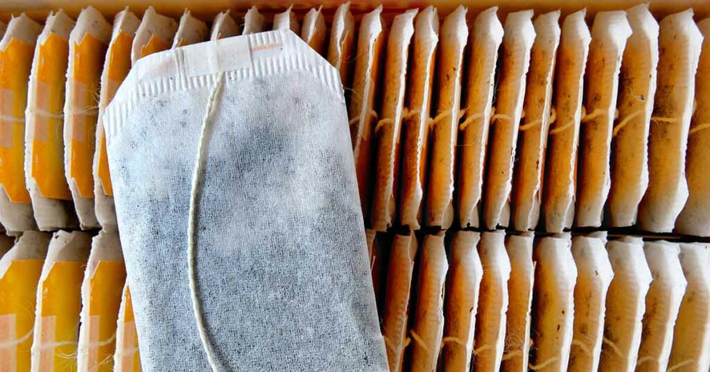 8 Ways To Reuse Old Tea Bags - Featured image