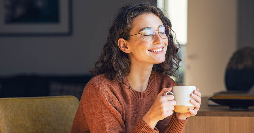 Psychiatrist Says There Are 8 Words People Should Say Every Morning to Star The Day Right - Featured image