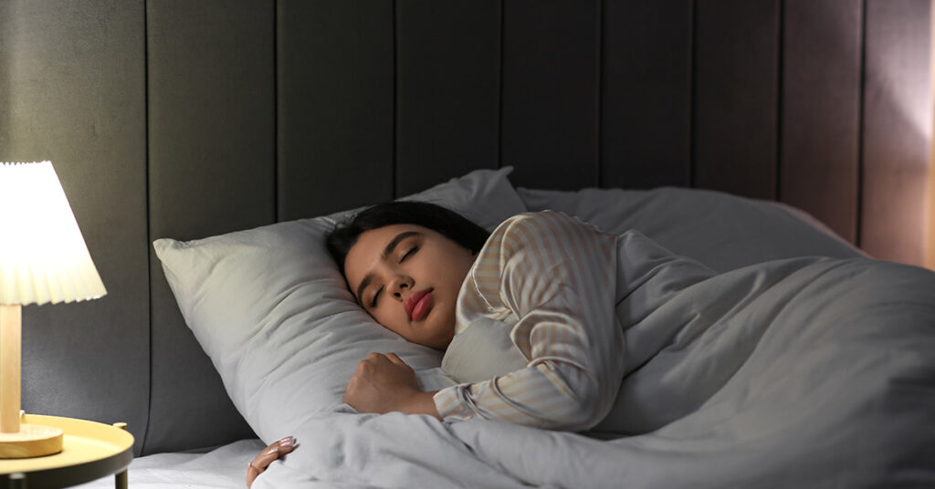 What Six Hours of Sleep Really Does to You: Stunning Images Show the Impact - Featured image
