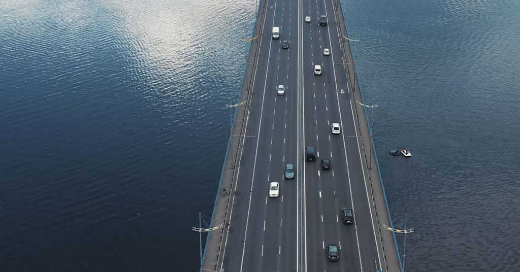 Circular Bridge Built to Slow Traffic - Featured image