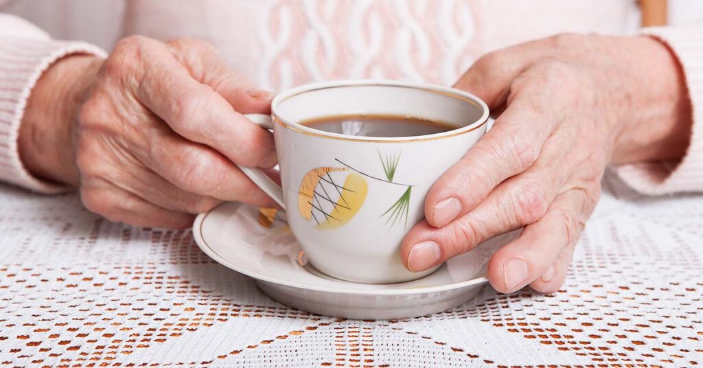 Common Injury in Seniors Found to Elevate Dementia Risk - Featured image