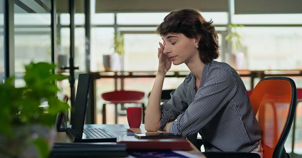 Feeling Constantly Tired? Doctor Warns It May Signal a ‘Silent Danger’ Condition - Featured image