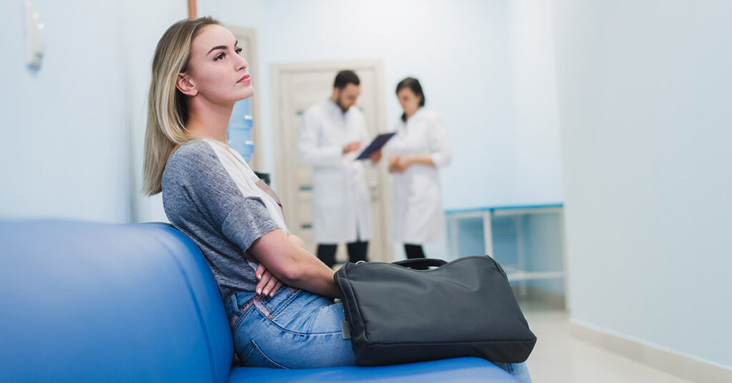 How to Recognize the Sneaky Signs of Medical Gaslighting - Featured image