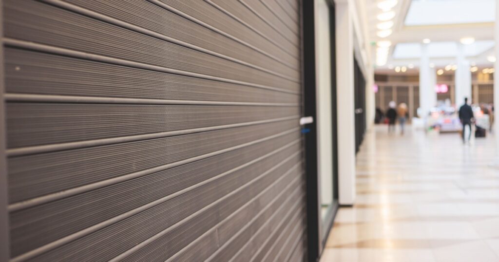 Upwards of 2,000 Stores Are Closing in the US This Year. Here’s The List - Featured image
