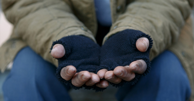 Homeless Man: ‘What Can I Get for $0.50?’–Boy’s Answer Is Wise Beyond His Years - Featured image