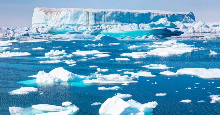 Worlds largest iceberg twice the size of Oregon heading straight for land - Featured image