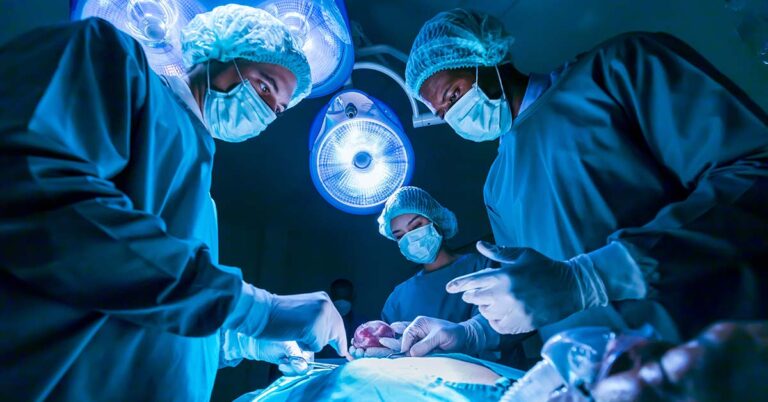 Man Dies After Getting Cancer From His Organ Donor’s Transplant - Featured image