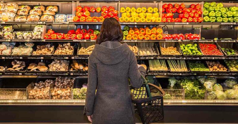 8 Types Of Foods That May Help To Reduce Cancer Risk - Featured image