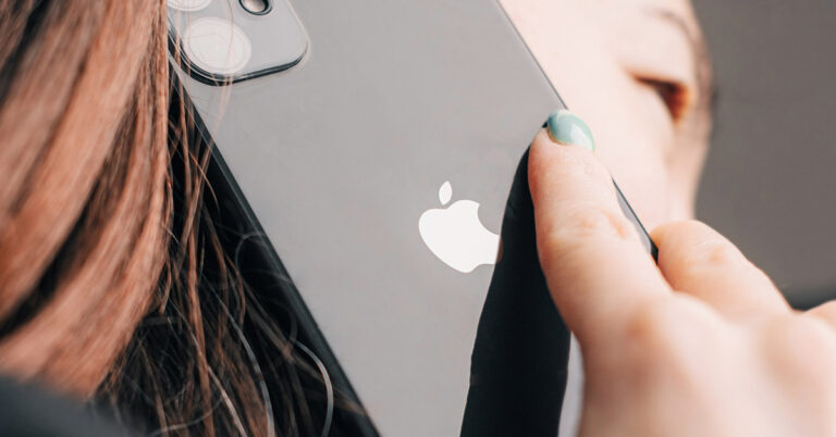 FBI Cautions iPhone and Android Users to Disconnect if They Hear This Sound - Featured image