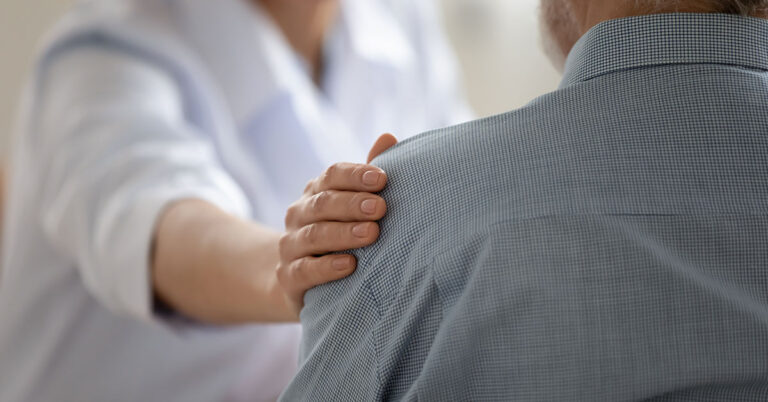 15 Early Warning Signs and Symptoms of Dementia You Shouldn’t Ignore - Featured image
