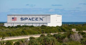 Following Starship's Explosion, How Will SpaceX Move Forward with Its Mission? SpaceX hanger in Florida