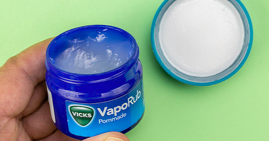 How Vicks VapoRub on Your Feet Can Alleviate Cold Symptoms and Skin Conditions - Featured image