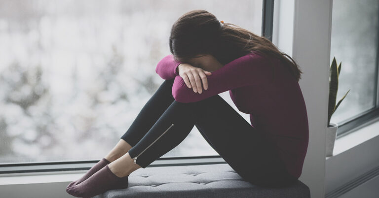 12 Warning Signs of Narcissistic Victim Syndrome - Featured image