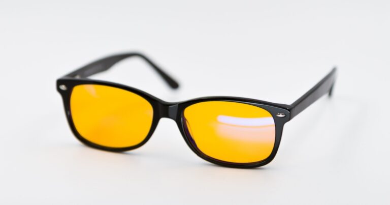 Here’s Why You See So Many Celebrities Wearing Red Lens Glasses - Featured image