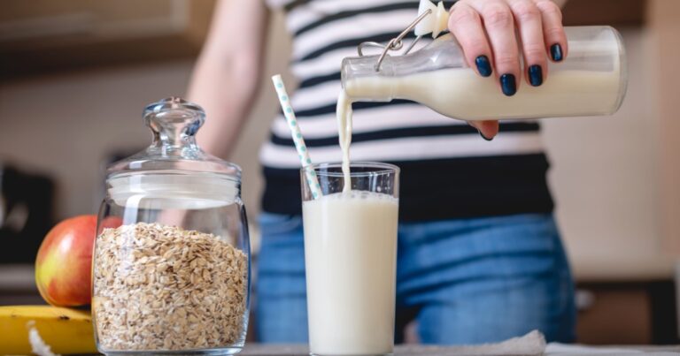 22 Calcium-Rich Alternatives to Milk That Are Just as Beneficial - Featured image