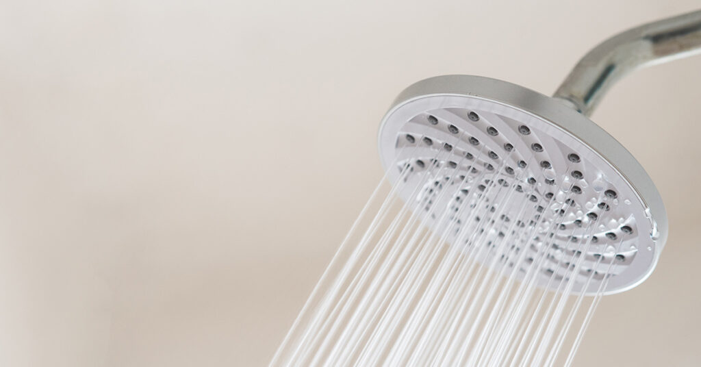 When Is the Best Time to Shower: In The Morning or Evening? There is Only One Right Answer. - Featured image