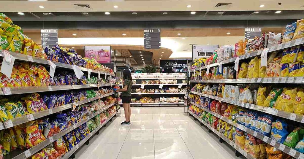 By Avoiding the Ultra-Processed Foods He Helped Create, This Scientist Easily Lost Weight. Here’s How He Did It. - Featured image