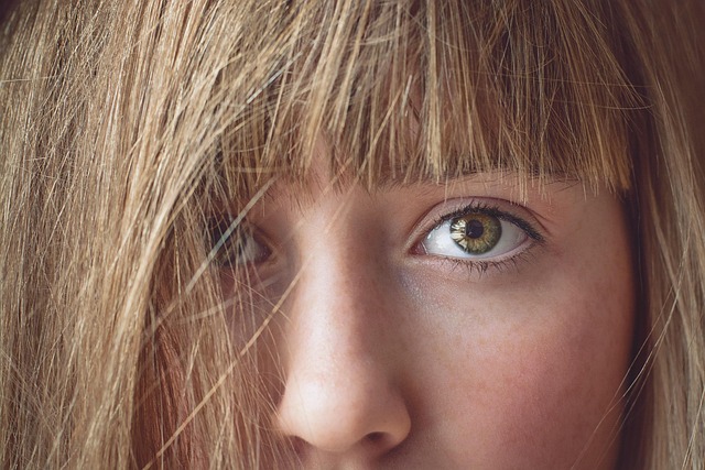 woman with long nose