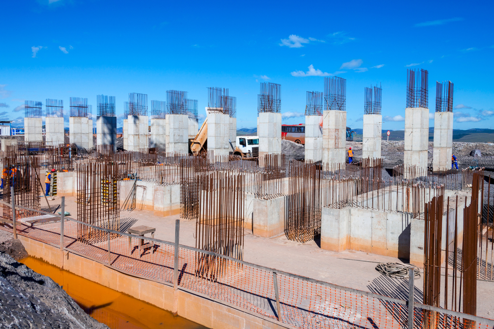 Large construction, bridges, buildings, industry execution of the foundation and concreting.