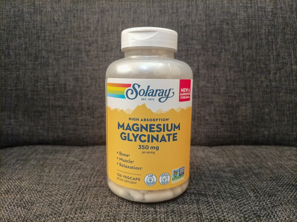 Karanganyar, 20 October 2023 : Magnesium Glycinate 350 mg for daily health supplement.