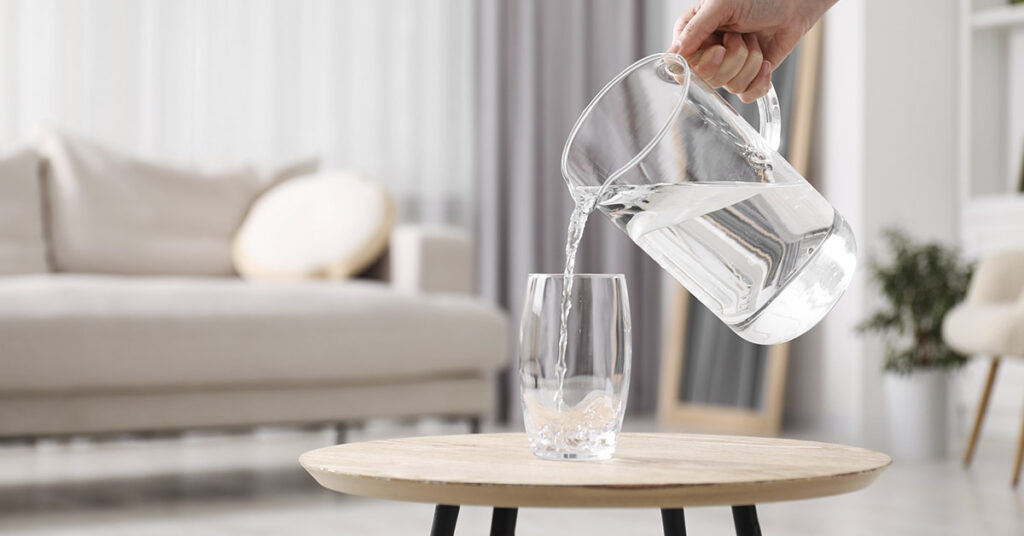 What Happens When You Drink Cold vs. Room Temp Water? 7 Eye-Opening Facts - Featured image