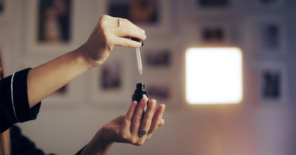 9 Essential Oils to Help You Get Some Rest - Featured image