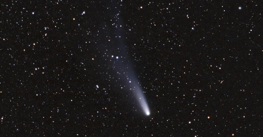 Catch Halley’s Comet Debris During the Stunning Eta Aquarid Meteor Shower - Featured image