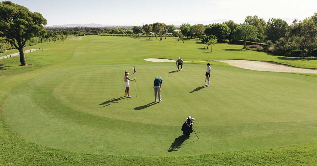 Living Near Golf Courses May Raise Parkinson’s Risk, Study Finds - Featured image