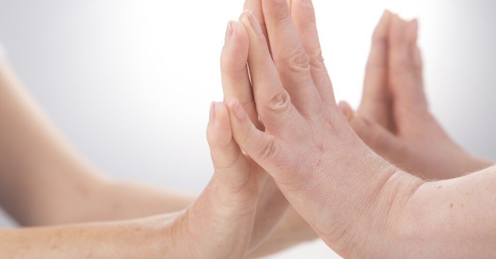 Mirror Hand Syndrome Explained: Causes, Symptoms, and Treatment - Featured image