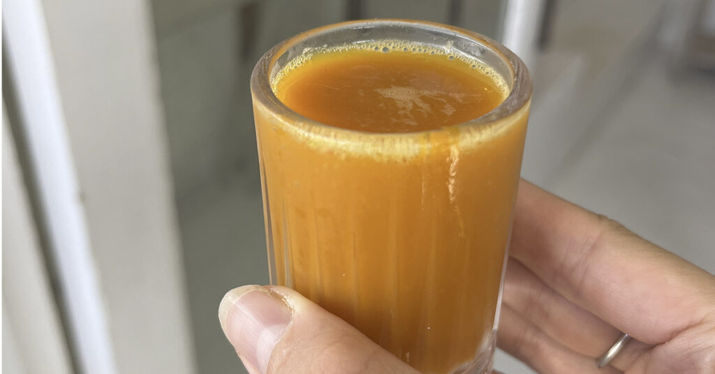7 Possible Benefits of Taking a Daily Turmeric-Ginger Shot - Featured image