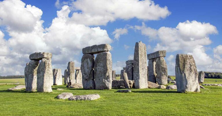 Children’s Author Stirs Debate Claiming Black People Built Stonehenge - Featured image