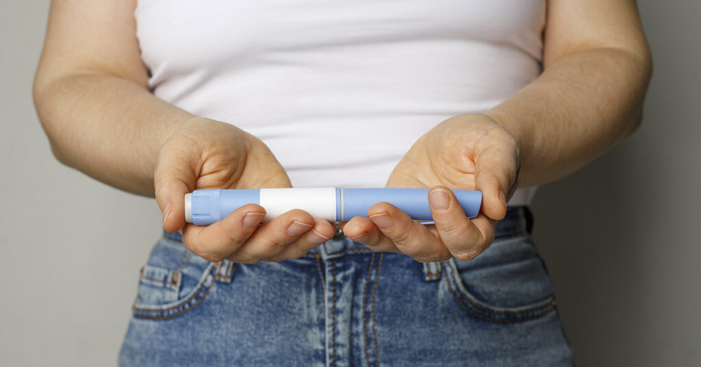 Exploring Reports of Tooth Issues Linked to Ozempic Use - Featured image