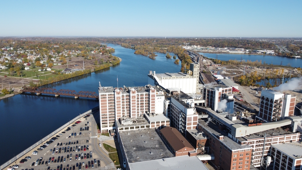 Cedar River in Cedar Rapids, IA on a clear day