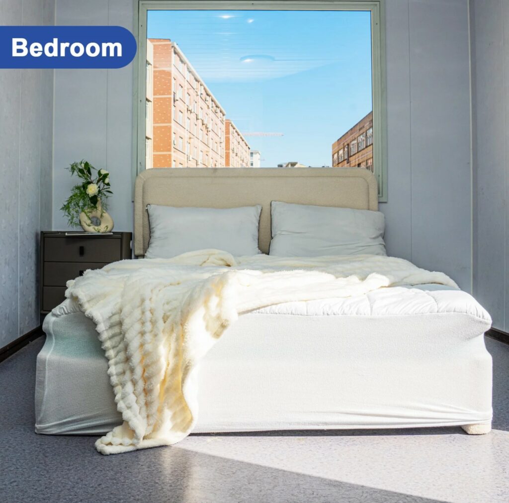 Bedroom with window