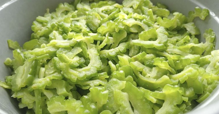 6 Benefits of Bitter Melon: Blood Sugar Control, Digestion, and More - Featured image