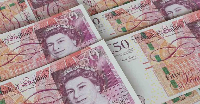 UK Households Urged to Stockpile Physical Cash Amid Economic Uncertainty - Featured image