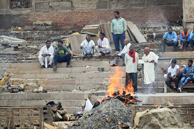 cremation at the Ganges River