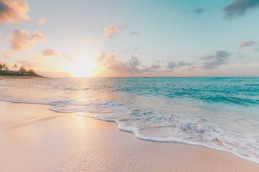Sunset on the horizon from the beach. 