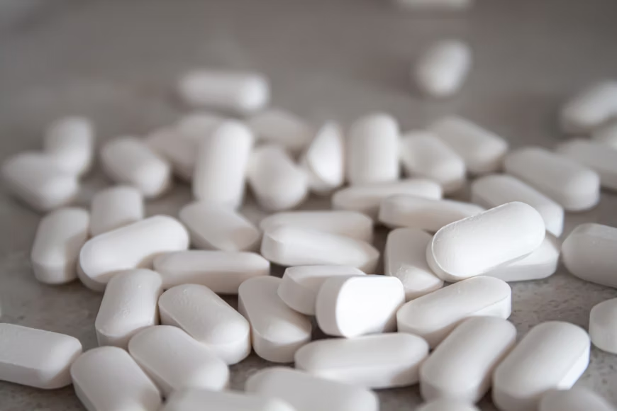 white pills known as paracetamol, or acetaminophen