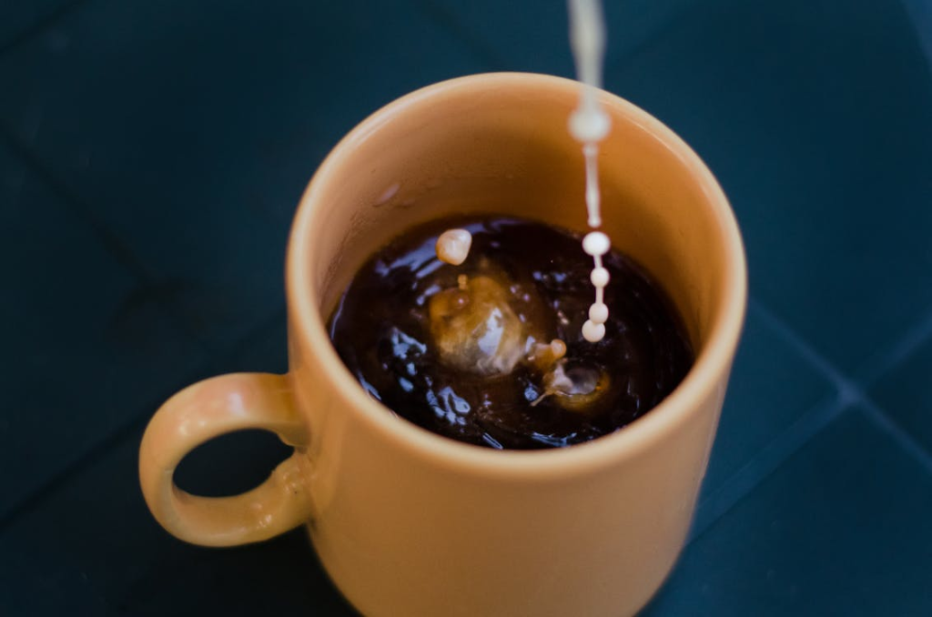 Black Liquid Filled Brown Ceramic Mug