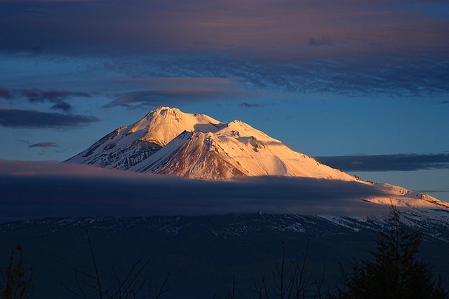 view of mount shasta