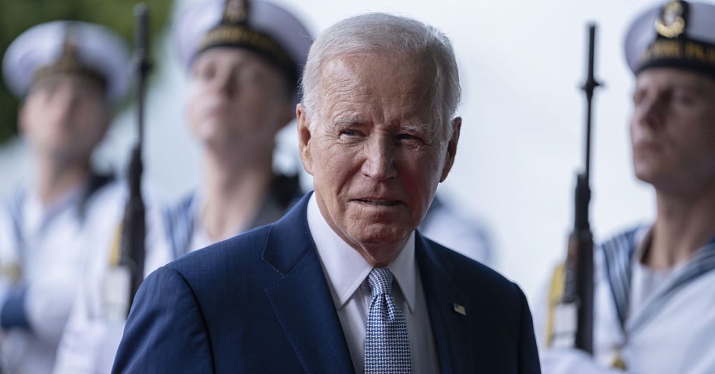 Should U.S. Presidents Be Allowed to Serve Beyond Age 65? The Debate Heats Up - Featured image