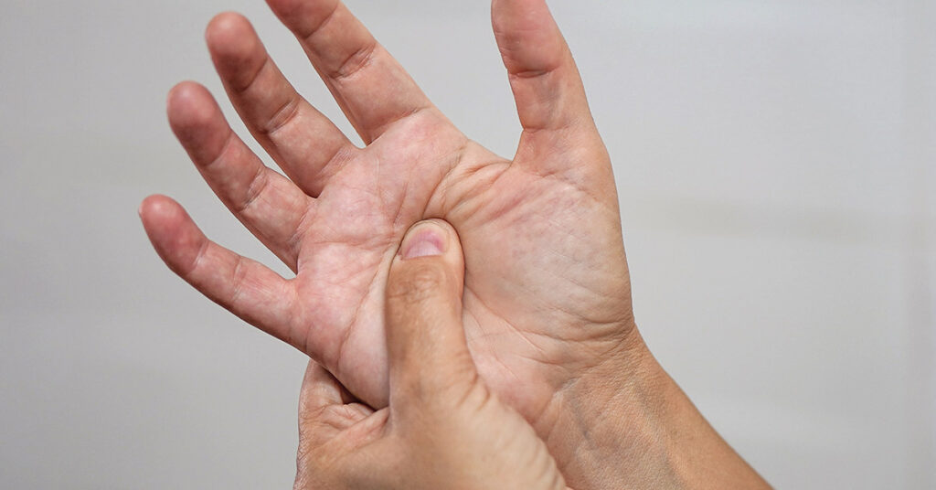 These 5 Drinks May Help Reduce Nerve Pain and Chronic Inflammation - Featured image