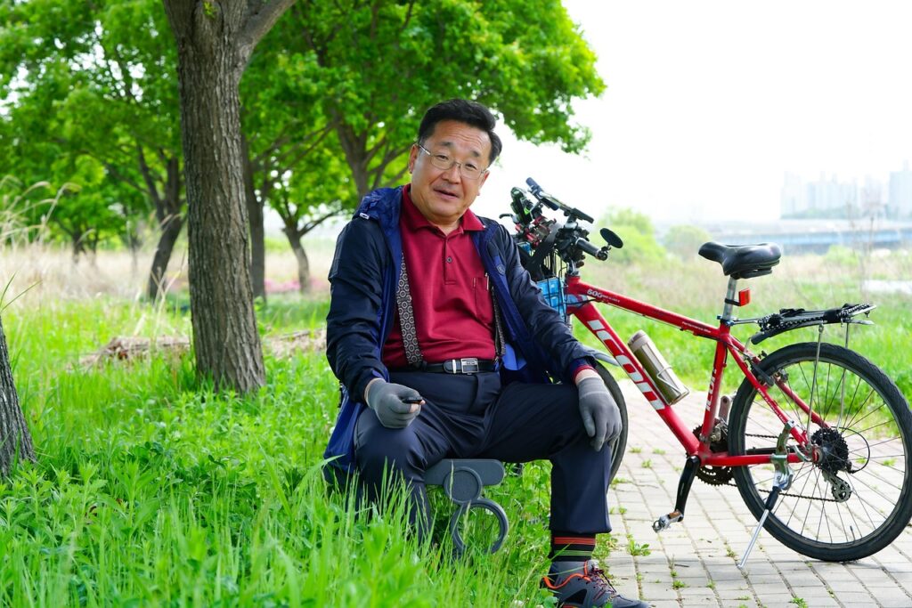 Old man, Bicycle, Morning